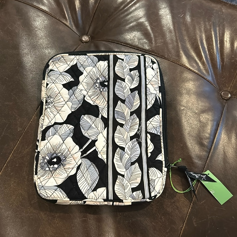 NWT Vera Bradley tablet case